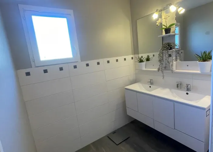 Ophidia Homestay Foix