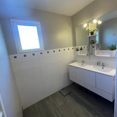 Ophidia Habitación en casa particular Foix